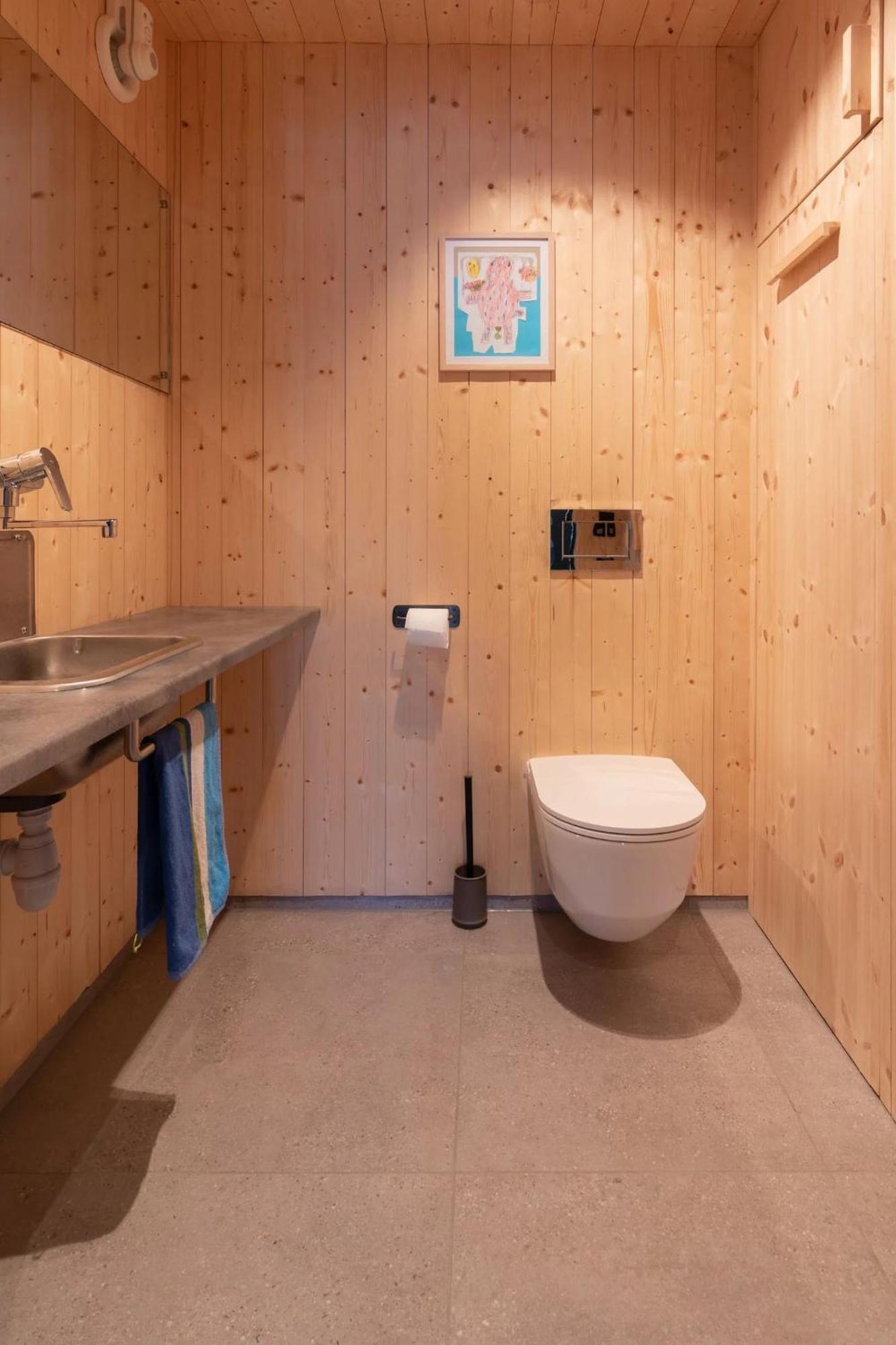 Minkfarmen, Spacious Seaside Cabin With Scenic View Ramberg Exterior photo