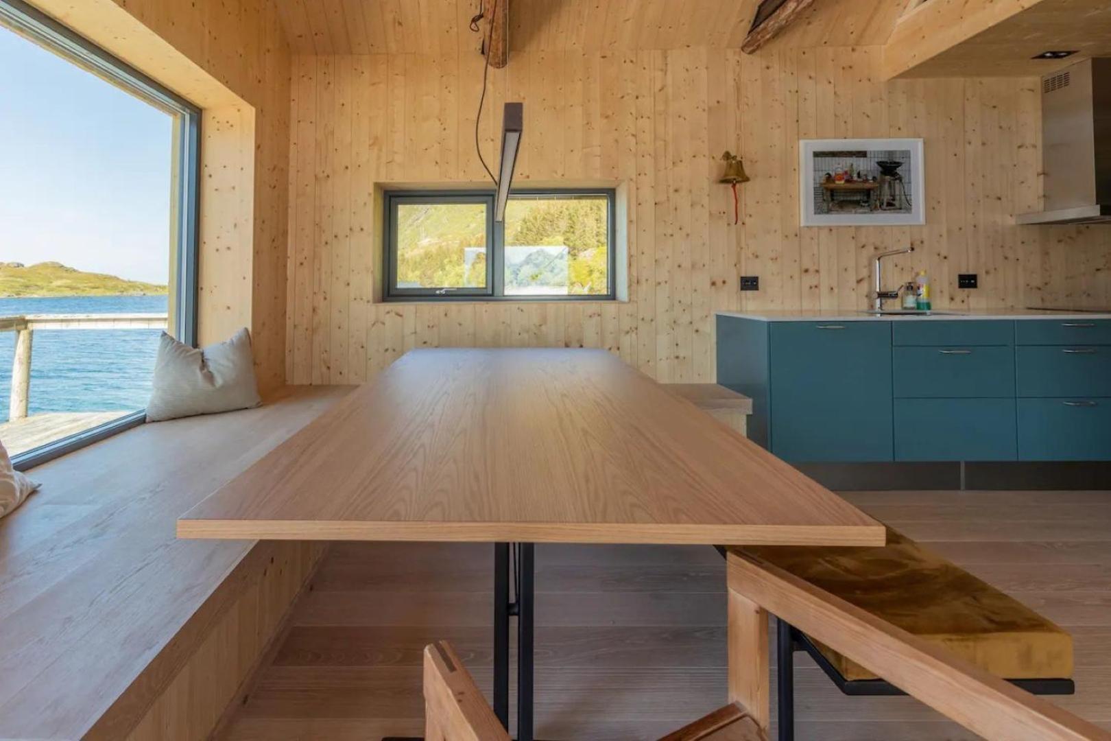 Minkfarmen, Spacious Seaside Cabin With Scenic View Ramberg Exterior photo